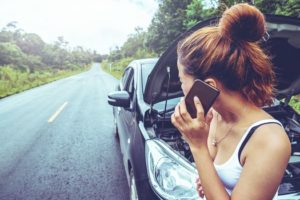 8 Essential Items for Roadside Emergencies in San Diego, CA