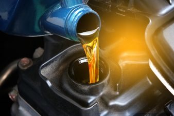 3 Types of Oil for Your Car
